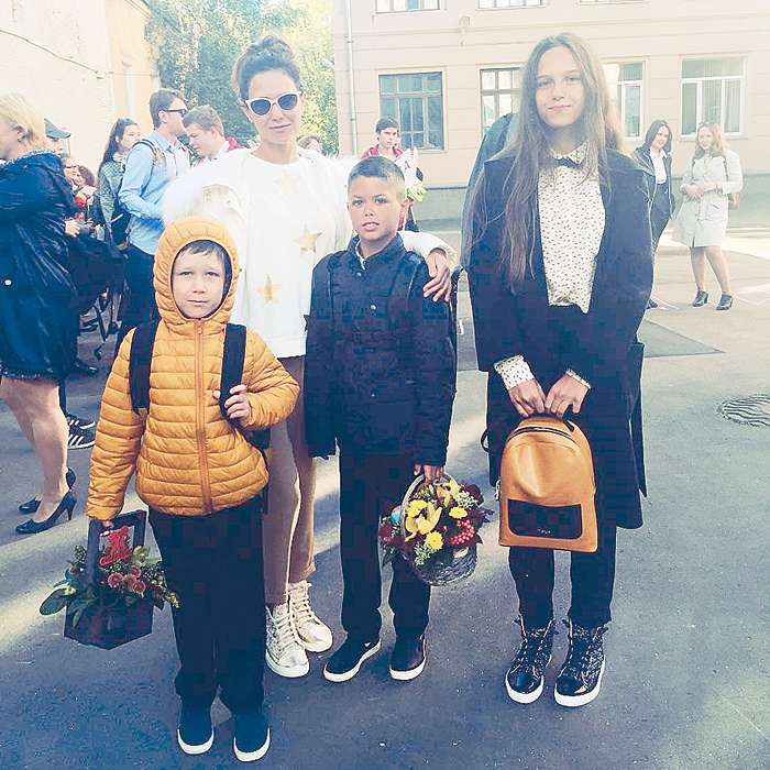 В первом и втором браках Екатерина стала мамой дочери Елизаветы и сыновей Матвея и Корнея