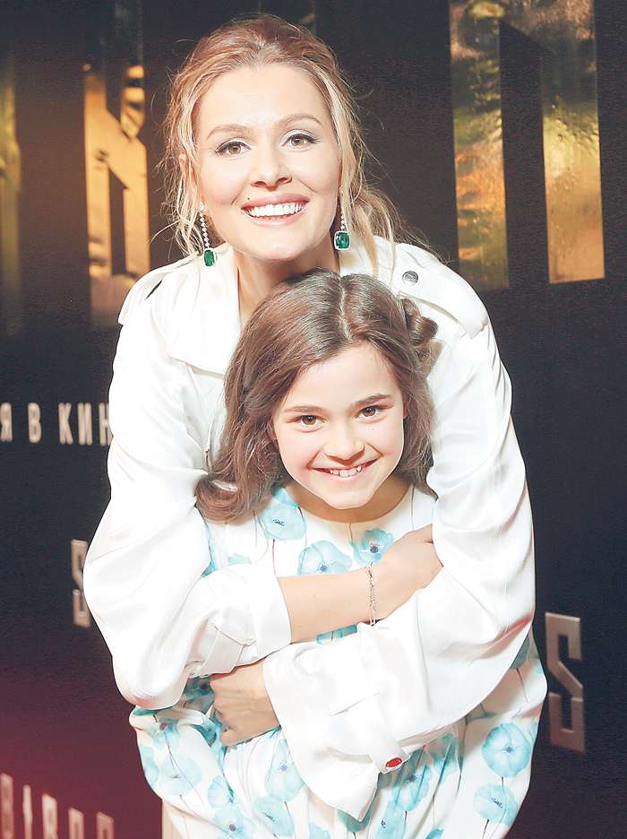 Мария Кожевникова с племянницей