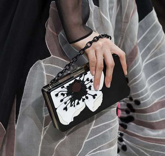 Клатчи снова в тренде