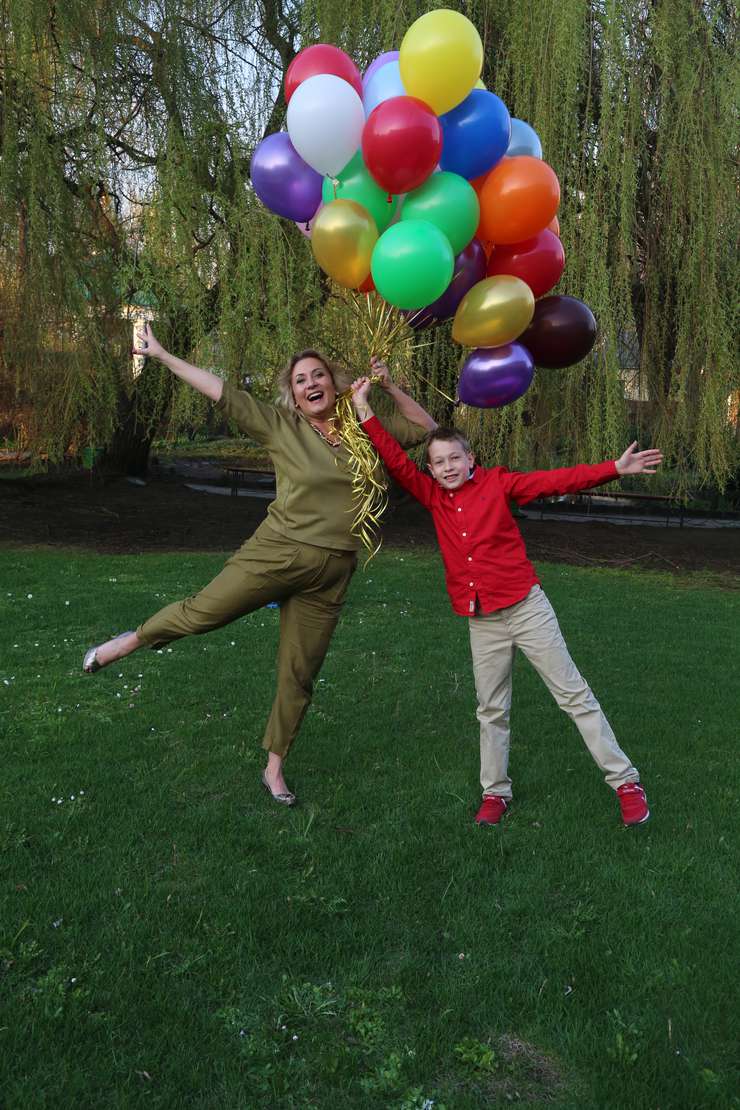 Алиса Признякова с сыном Даниэлем