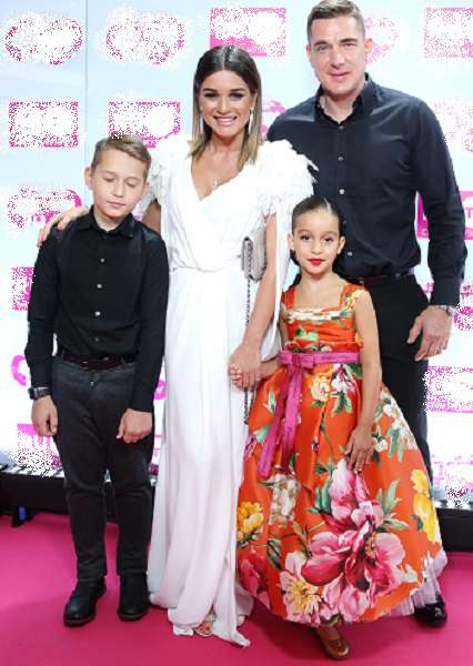 Ксения Бородина с семьей