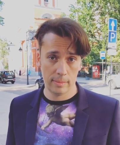 «Фоторадость из прошлого»: Галкин повеселился на костюмированной вечеринке