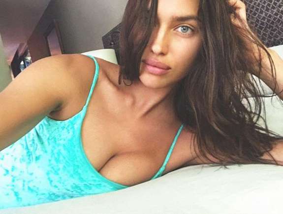 Ирина Шейк рассталась с Роналду в 2015 году, а чуть позже родила дочь голливудскому актеру Брэдли Куперу Ирина Шейк рассталась с Роналду в 2015 году, а чуть позже родила дочь голливудскому актеру Брэдли Куперу