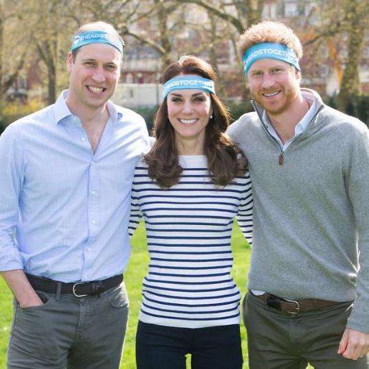 У герцогов и герцогинь нет аккаунтов