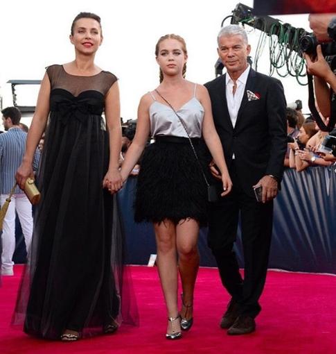 Новые фото 14-летней дочки Газманова произвели фурор в «Инстаграме»