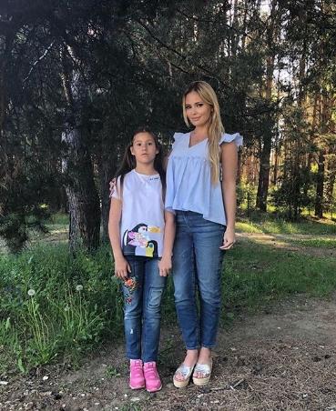 Борисова увезла дочь из России