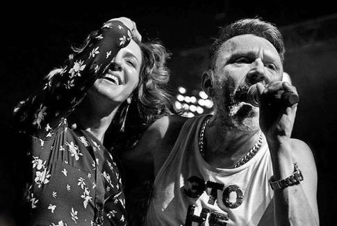 Шнуров застал жену с другим