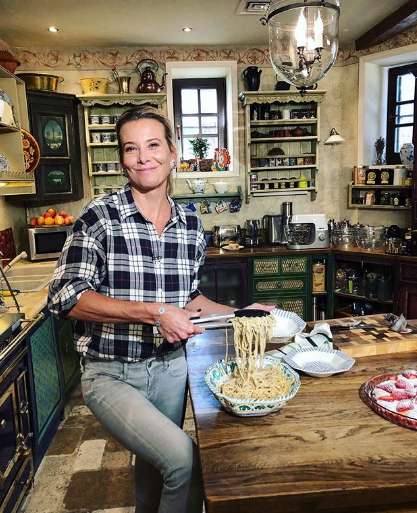 Юлия Высоцкая