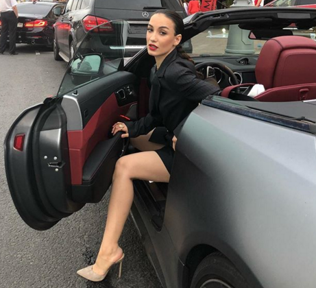 Виктория Дайнеко призвала фанатов не стесняться своей фигуры