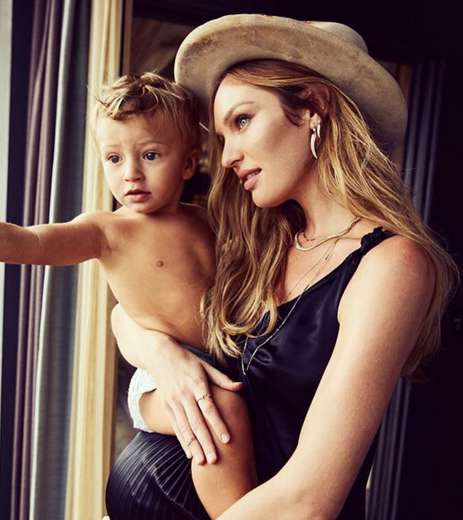 Беременная Кэндис Свейнпол со старшим сыном