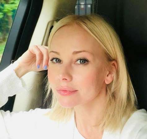 Елена Корикова