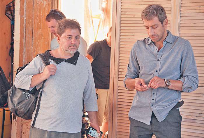 Продюсером сериала выступил Александр Цекало. Он уверяет, что все показанное в сериале когда-то произошло с его товарищем