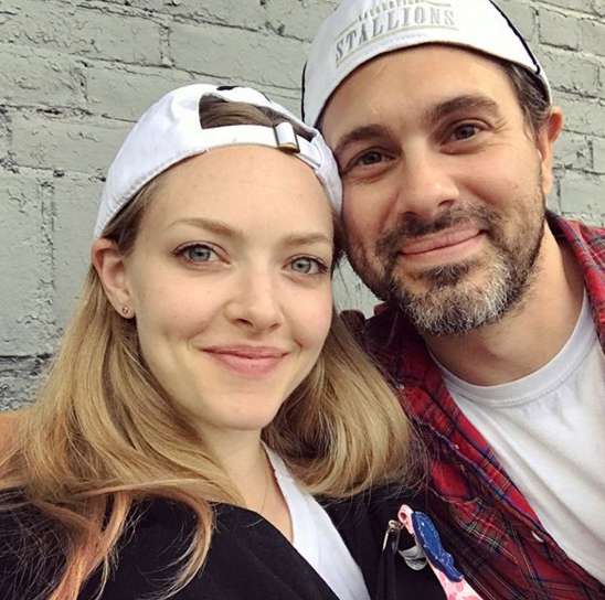 Аманда Сейфрид и Томас Садоски