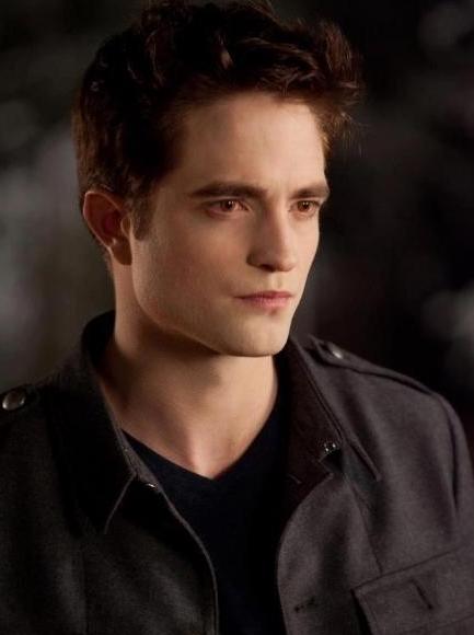 Паттинсон закрутил роман с 26-летней британской моделью