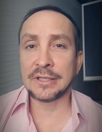 Данко ушел от жены с двумя детьми