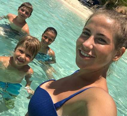 Юлия Барановская с детьми