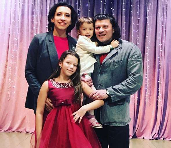 Елена Борщева с семьей