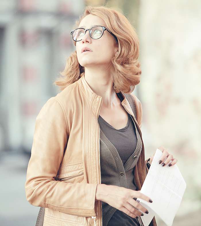 Виктория Исакова — супруга режиссера сериала Юрия Мороза. Но, ради этой роли проходила кастинг