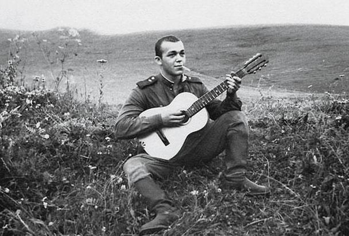 Иосиф Кобзон в армии (1958 год)