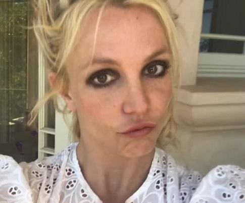 Экс-супруг Бритни Спирс требует деньги на содержание своих детей