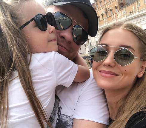 Гарик Харламов и Кристина Асмус с дочкой Настей