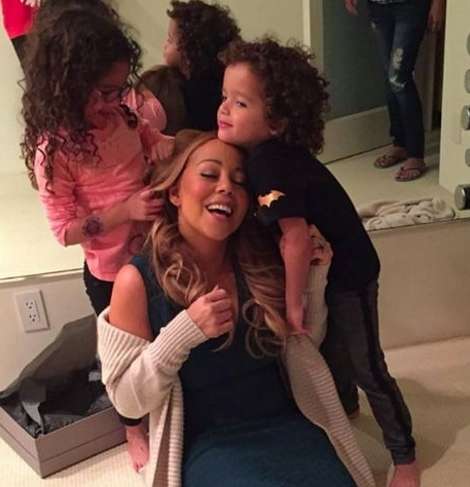 Мэрайя Кэрри с детьми Мэрайя Кэрри с детьми