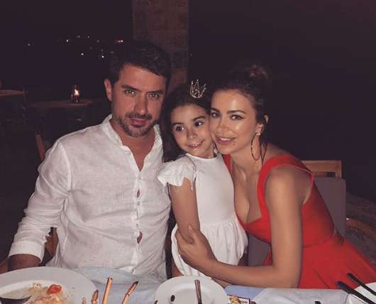 АНИ ЛОРАК И МУРАТ НАЛЧАДЖИОГЛУ с дочкой Софией