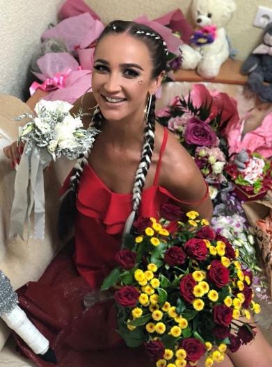 Бузова снова разрыдалась при упоминании Тарасова‍