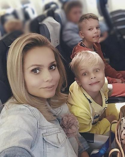 Экс-вокалистка «Блестящих» развелась с мужем ради детей