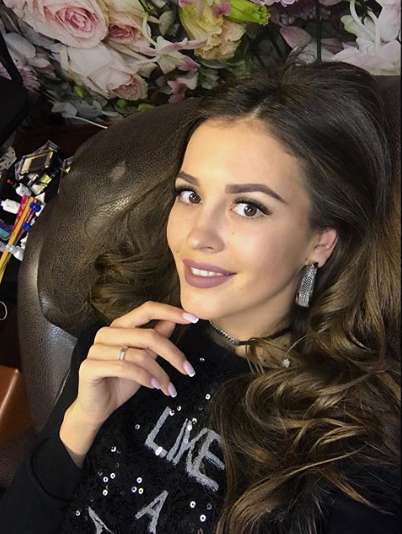 Анна Бузова