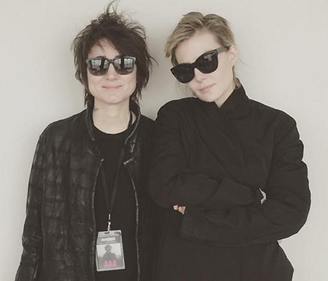 Земфира объяснила поклонникам свои отношения с Литвиновой