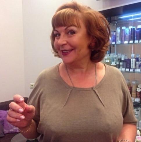 Неизвестный угрозами вымогает деньги у звезды «Сватов»