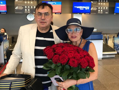 Садальский заявил о свадьбе с Людмилой Максаковой