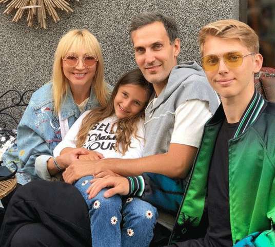 Кристина Орбакайте со своей семьей