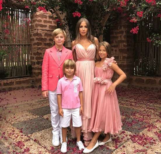 Юлия Барановская одна воспитывает троих детей, отцом которых является Андрей Аршавин