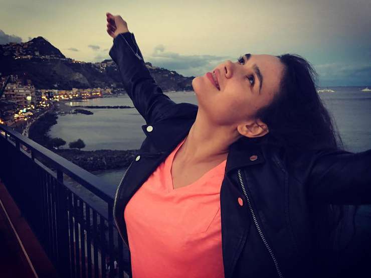 По словам Ольги и Сергея, они не афишируют свои отношения, поэтому в их соцсетях практически нет совместных фотографий. «Мы не скрываем, но любим быть в тишине», - пояснила актриса По словам Ольги и Сергея, они не афишируют свои отношения, поэтому в их соцсетях практически нет совместных фотографий. «Мы не скрываем, но любим быть в тишине», - пояснила актриса