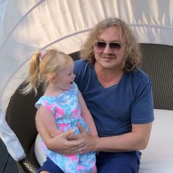 Игорь Николаев