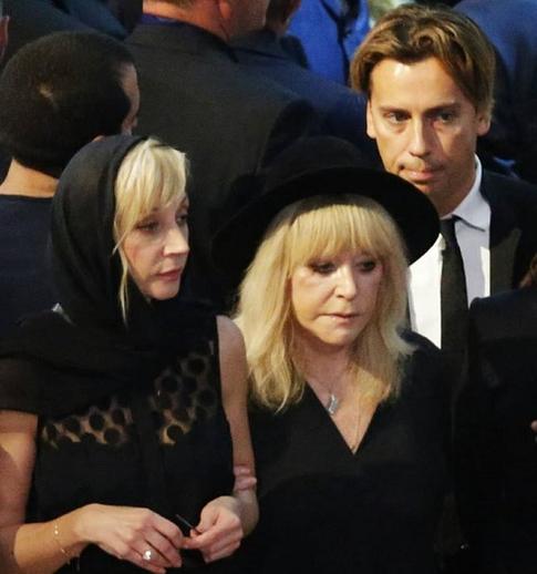 Семья Аллы Пугачевой простилась с Иосифом Кобзонам