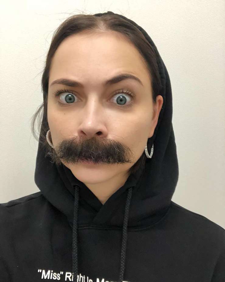 Актриса шутит над подписчиками