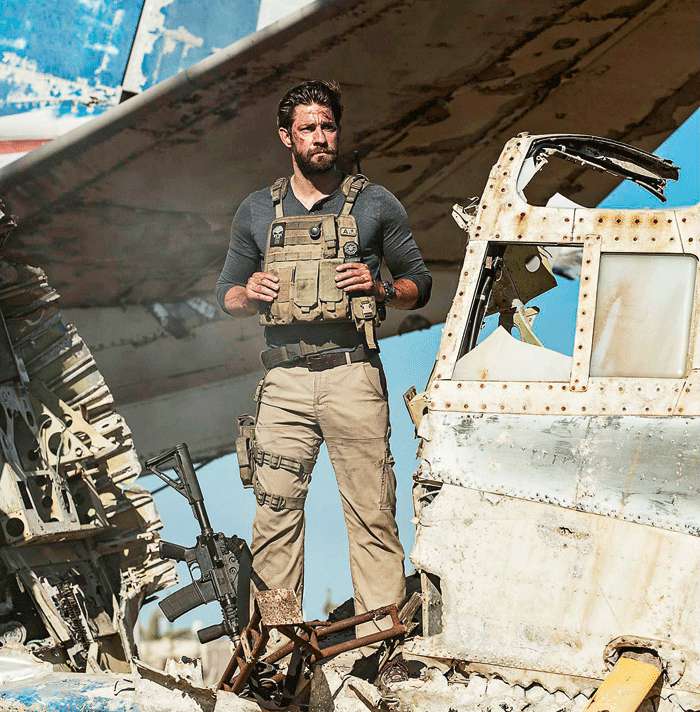 Для роли в картине «Тайные солдаты Бенгази» актеру пришлось быстро набрать мышечную массу