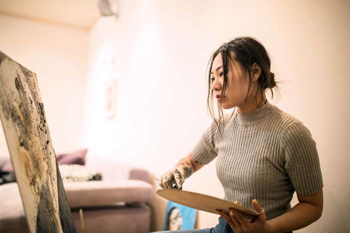 Талант этой девушки многогранен. В свободное время Гэша еще и пишет картины Талант этой девушки многогранен. В свободное время Гэша еще и пишет картины