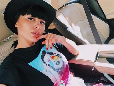 «Подарок Божий»: Нелли Ермолаева крестила полугодовалого сына