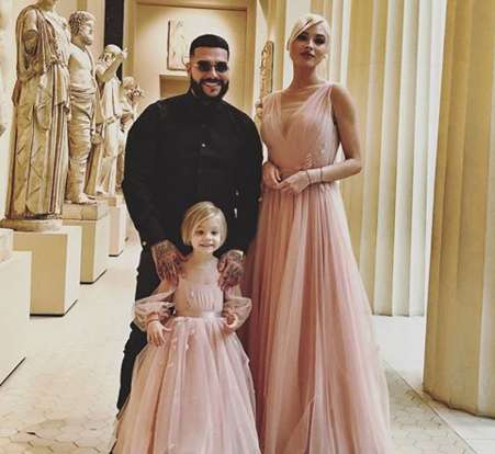 Тимати и Алена Шишкова воспитывают общую дочь Алису