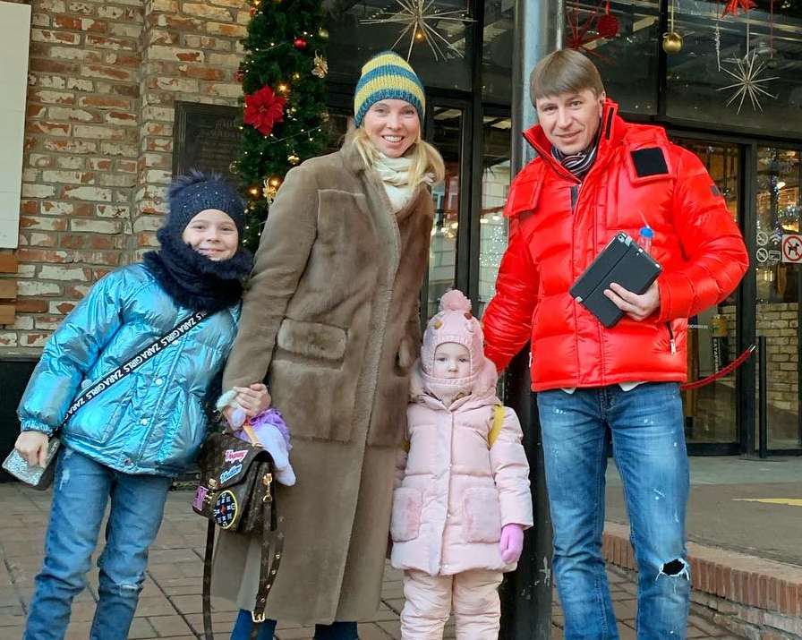 Тотьмянина и Ягудин с дочерями