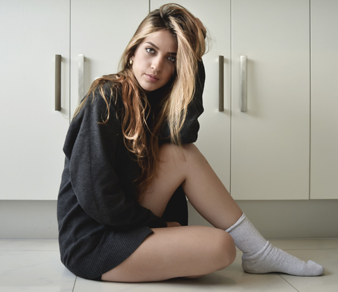 Как справляться с сухостью локтей и коленей