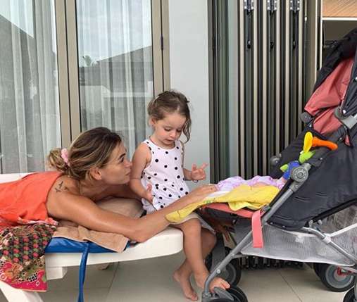 Двое детей для мамы - это уже большие хлопоты