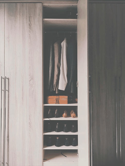 Избавляемся от неприятного запаха в шкафу