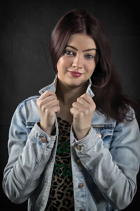 Свободная джинсовка выделит вас из толпы