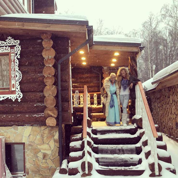 Балерина со Снегурочкой