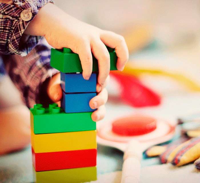 Дети учатся выполнять задания в коллективе